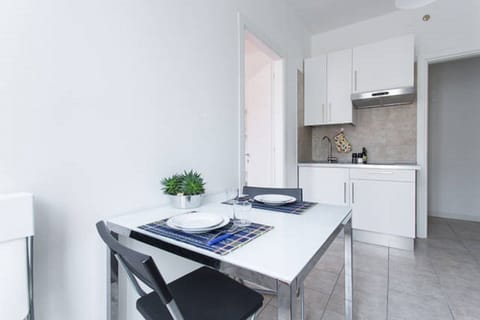 Fully equipped functional kitchen