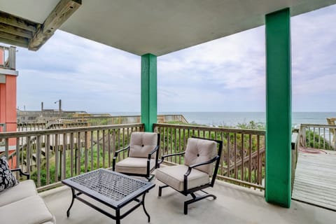 Oceanfront deck with comfy seating