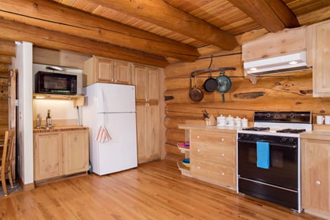 Well equipped kitchen