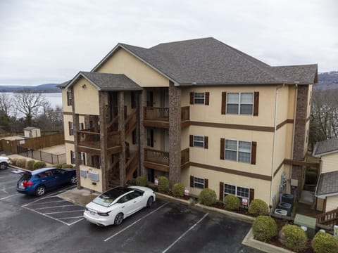 On 6 Condos per Building