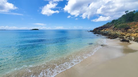 Beach nearby, sun loungers, beach towels