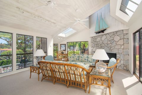 Have guests in Clubhouse