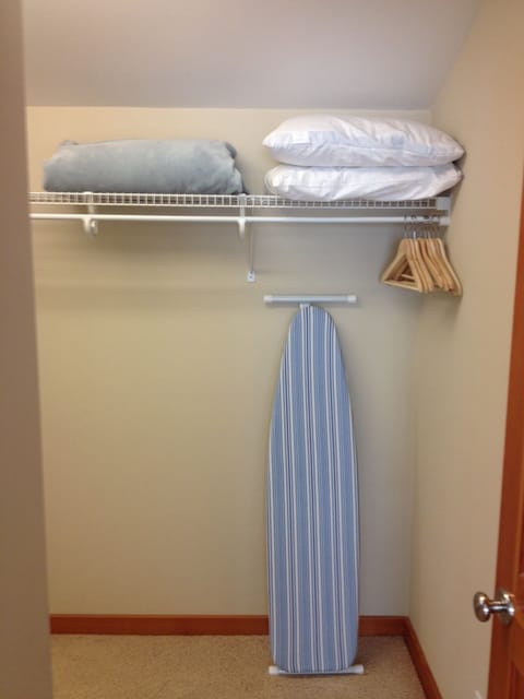 Primary Room- walk in closet