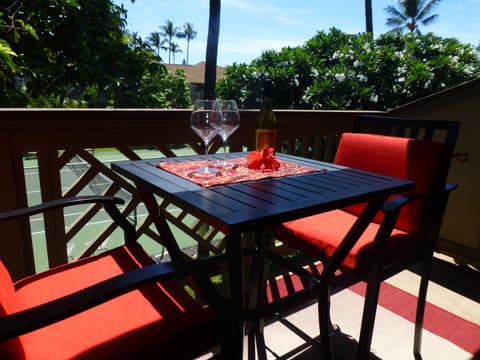 Lanai View - enjoy your morning coffee or afternoon wine on the sunny lanai.  