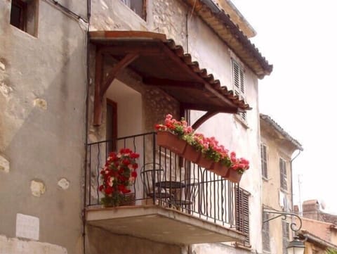 The balcony from the street 