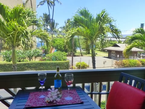 View from the lanai.  Is that the ocean you see?