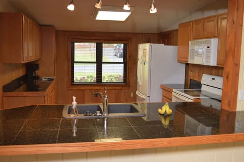 Fantastic Kitchen with bar seating at "The Lodge" at Rent Hot Springs
