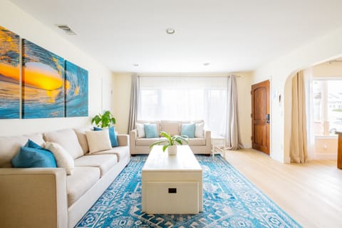 Experience luxury in Pacific Beach just two blocks to the Law Street beach