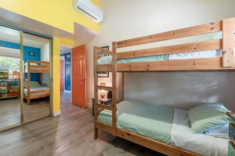 3 bedrooms, memory foam beds, cribs/infant beds, WiFi