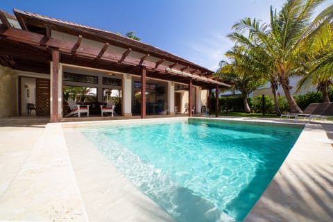 Our private pool , the perfect place for the entire family. 