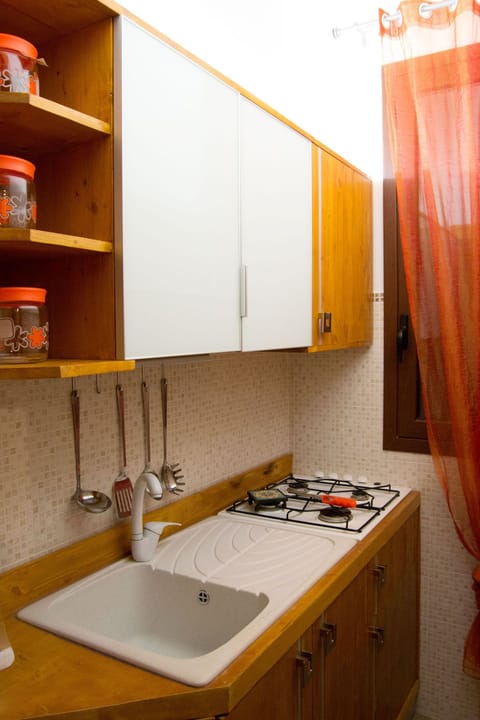 Fridge, oven, stovetop, highchair