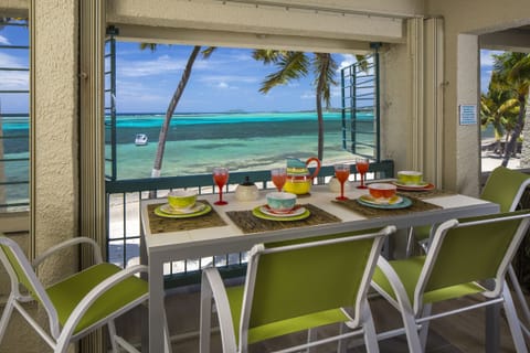 Dine in style - Ocean Breezes, white sand - and a million dollar view