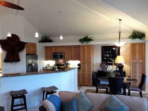 Open entertaining kitchen and dining room.
