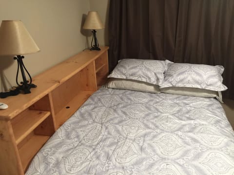 Bedroom 2- Full Size Bed, Ceiling Fan