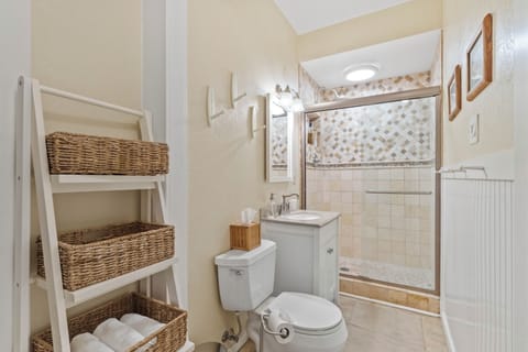 Combined shower/tub, hair dryer, towels, soap