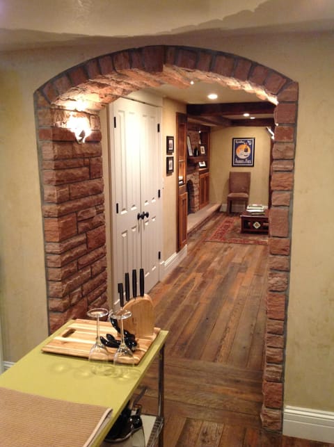 Hand chiseled Field Stone in the historic University of Colorado Boulder look.