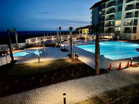 Indoor pool, outdoor pool