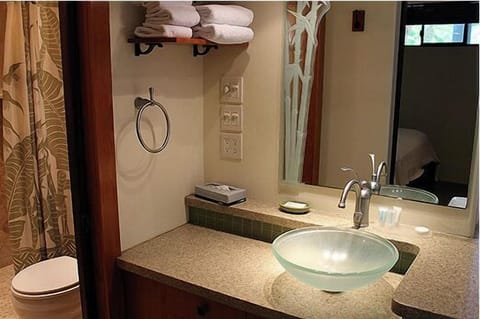 Relax, refresh and prepare yourself in the spacious bathroom and walk-in shower.