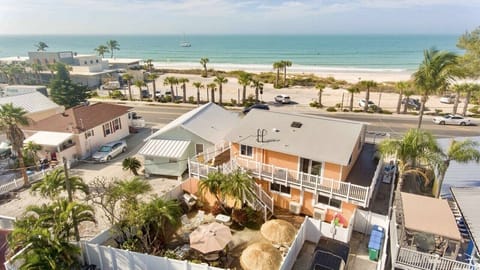 Aerial photo looking west at the four unit property and beautiful Gulf of Mexico