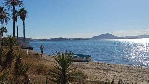 Beach nearby, sun loungers, beach towels