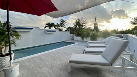 Indoor pool, outdoor pool