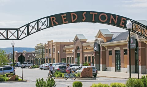 Redstone Marketplace, a walkable shopping, dinning & activity area of Park City.