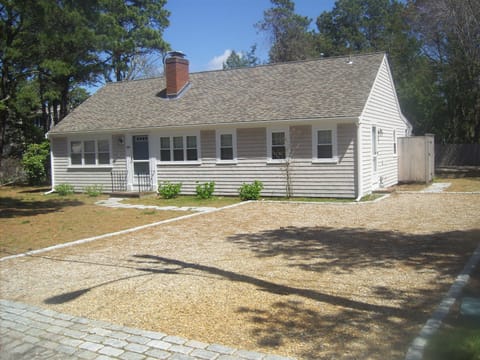 Beautiful home less then 2 tenths of a mile to private deeded beach.