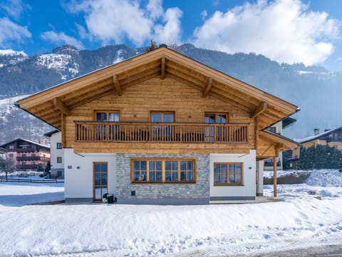 Holiday Home Exterior [winter]