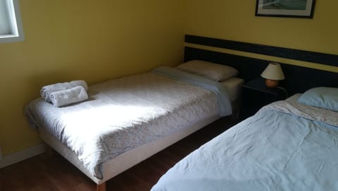 2 bedrooms, travel crib, free WiFi, bed sheets