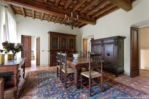 sharing room (study room)