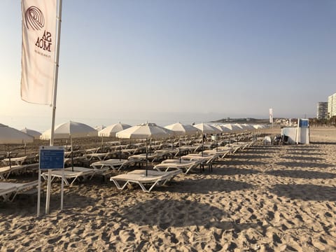 Beach nearby, beach towels