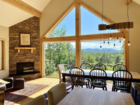 Stunning mountain views from dining, living room and kitchen
