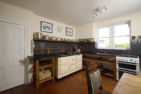 The 4 door Aga, cooking range