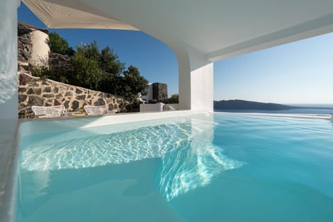 An infinity pool