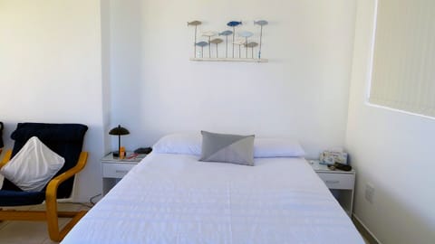 1 Omega Double bed.