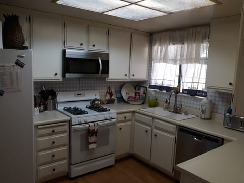 Full kitchen before remodeling