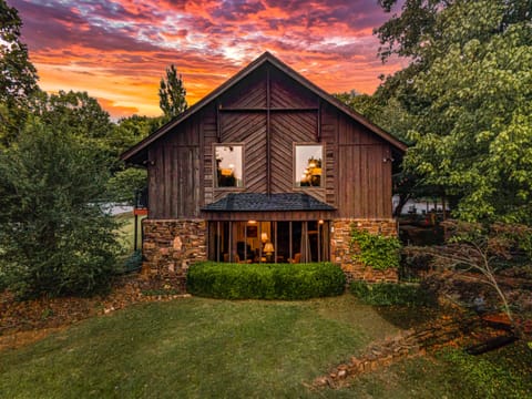 Former Church nestled @ foot of Mt. Sequoyah
Converted to 5100 SF Luxury Lodge