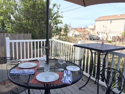 FRONT DECK ROCK VIEW