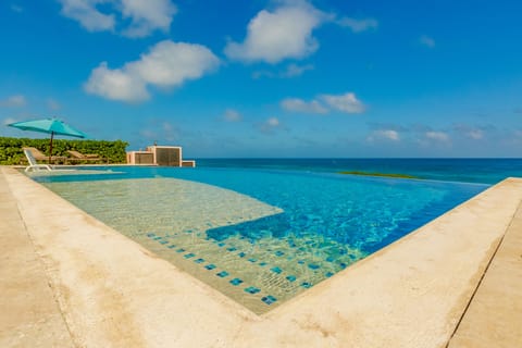 Outdoor pool, an infinity pool