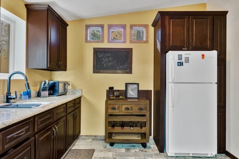 Fully remodeled cute, clean kitchen.