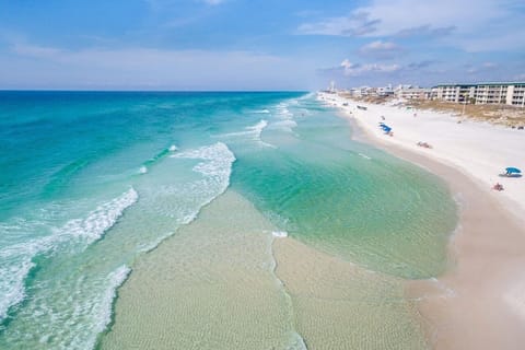 Beach nearby, sun loungers, beach towels