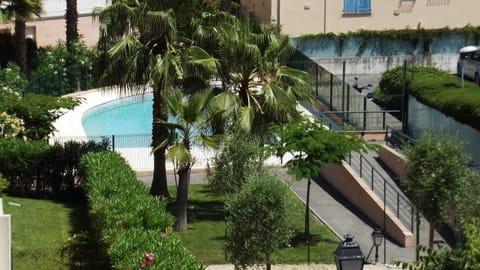 The shaded gardens and pool from the balcony. Ramps for ease
of access .