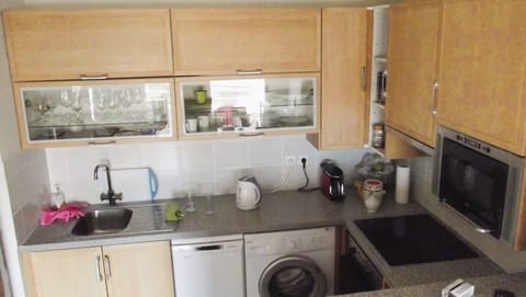 Fully Equipped Kitchen, Washing Machine, Dishwasher, Microwave, Coffee Machine