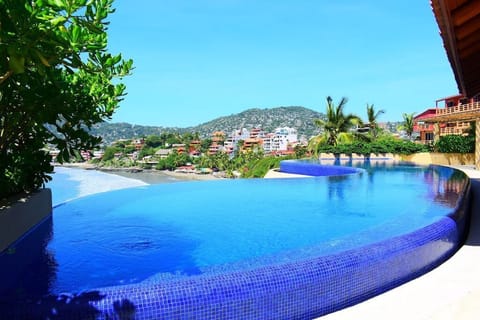 Indoor pool, an infinity pool