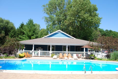 Indoor pool, outdoor pool