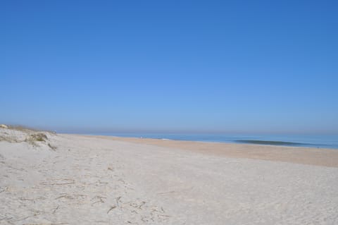 Beach nearby, sun loungers, beach towels