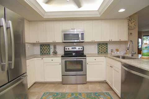  Stainless appliances and new cabinets