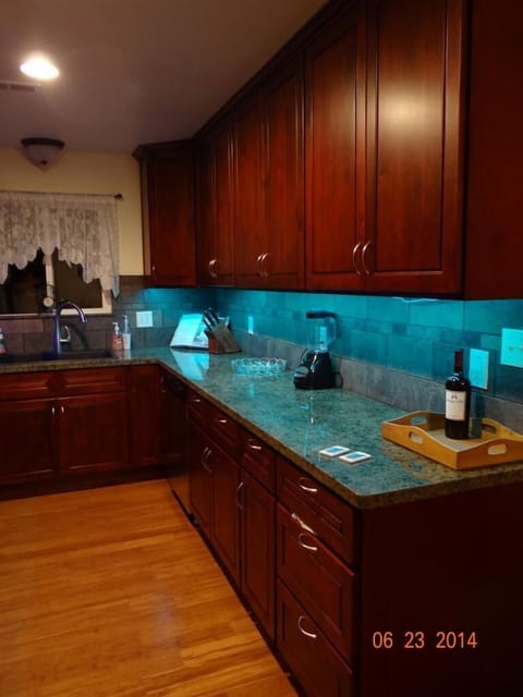 kitchen, granite finish
