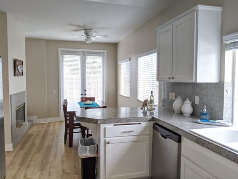 a6f88967-70ee-4141-a7b8-1ae0d372efc1