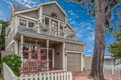 Welcome to "La Gloria Cottage by the Sea"!